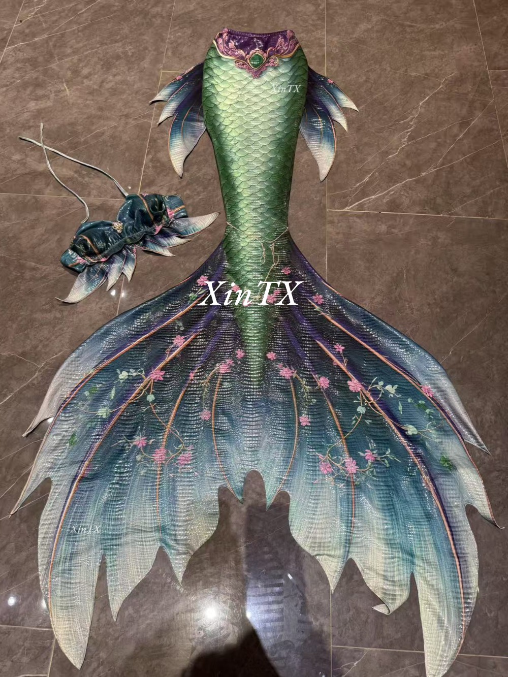 uomo donna coda di sirena stam - Aquarium recensione e prezzo